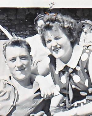 Doris & Terry CHAMBERLAIN