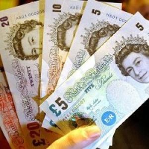 Londoners spend the most cash while on holiday, survey shows