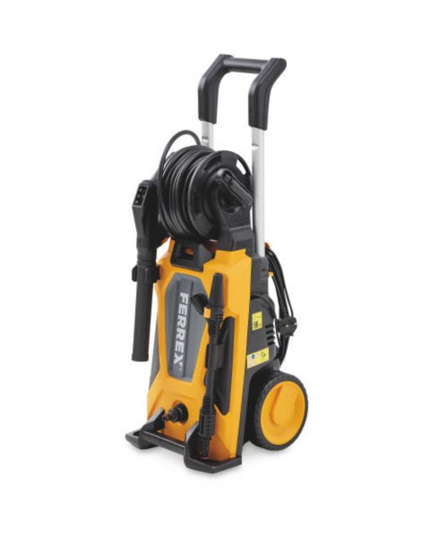 Braintree and Witham Times: Pressure Washer 2.4kW & Accessories (Aldi)