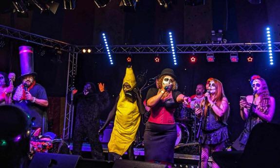 Braintree and Witham Times: LIVE MUSIC: Papa Shango at CozFest Braintree and Witham Times: LIVE MUSIC: Papa Shango at CozFest