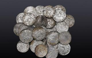 Fantastic - The 122 Anglo-Saxon coins which were discovered near Braintree
